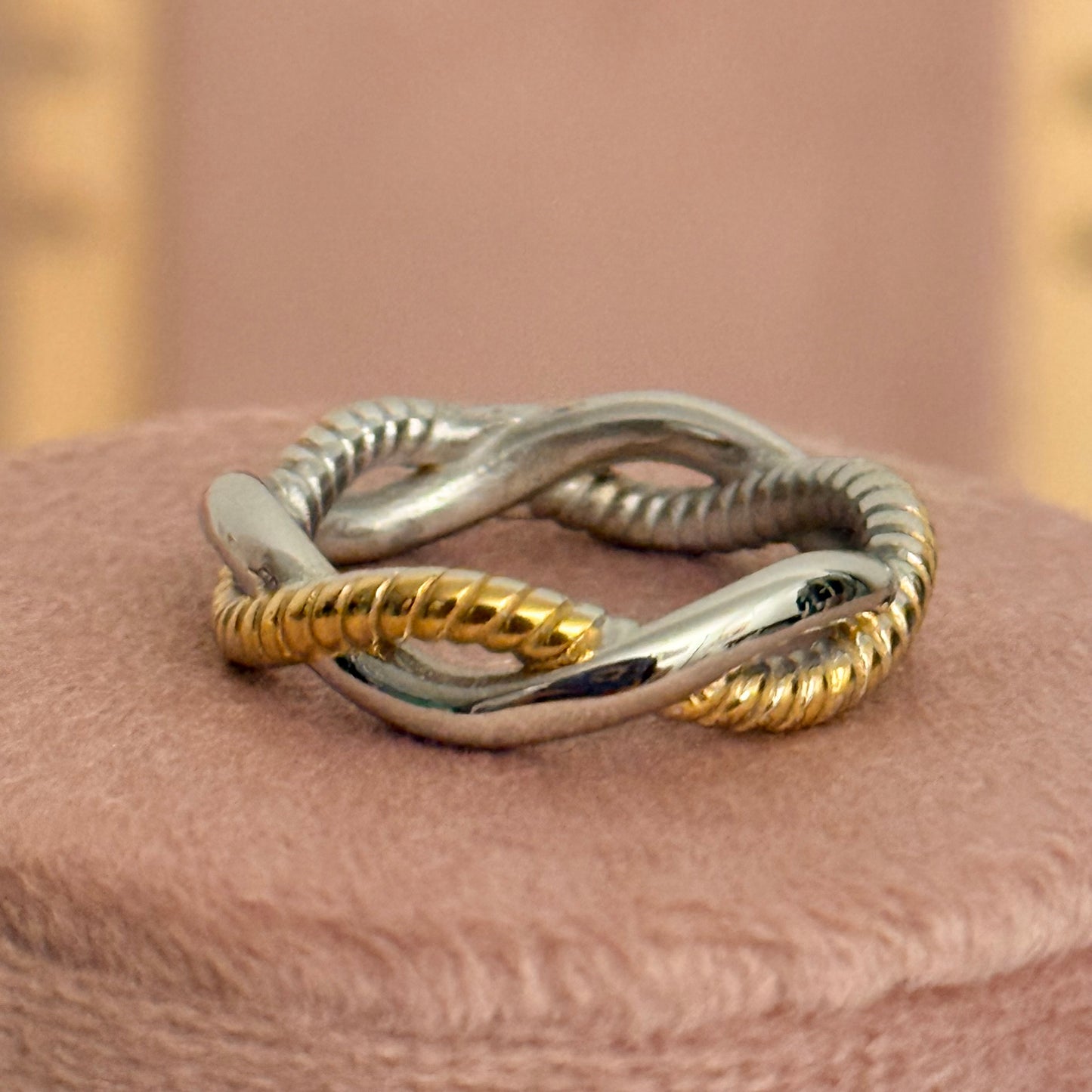 Interlaced Ring