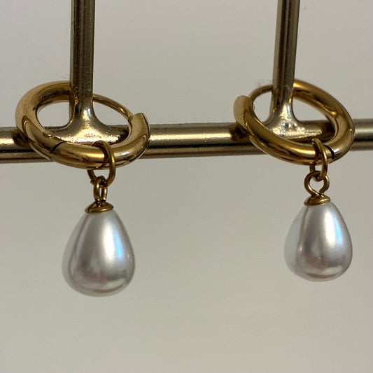 Pearl Drop Earring
