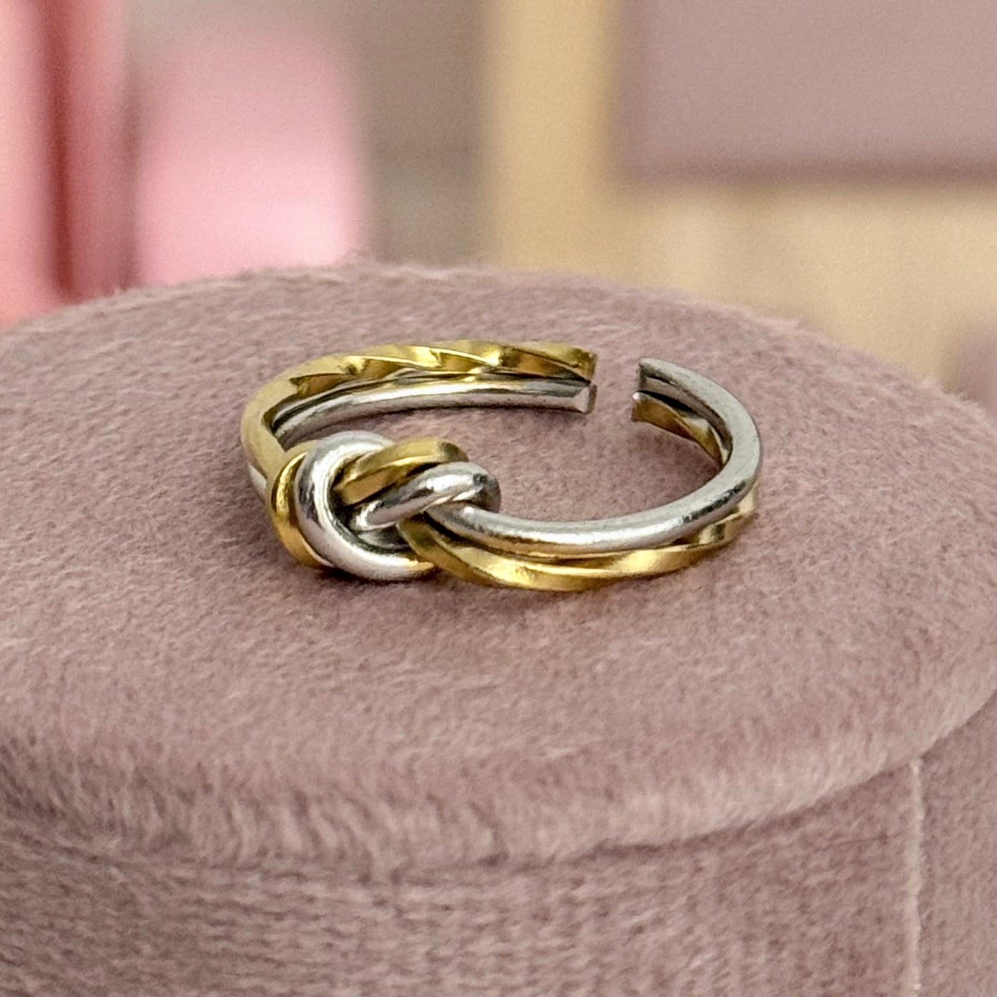 Two Tones Knot Ring
